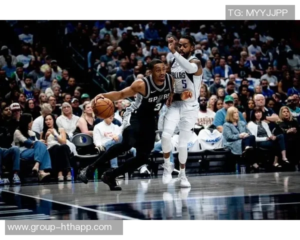 文班亚马砍下24分15板表现惊艳马刺新赛季比赛引发广泛关注 文班亚马砍下24分15板表现惊艳马刺新赛季比赛引发广泛关注